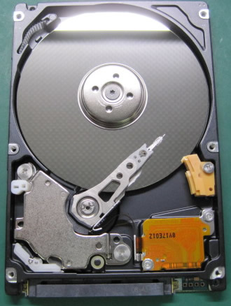 富士通MHZ2160BH硬盘磁头挪位卡住